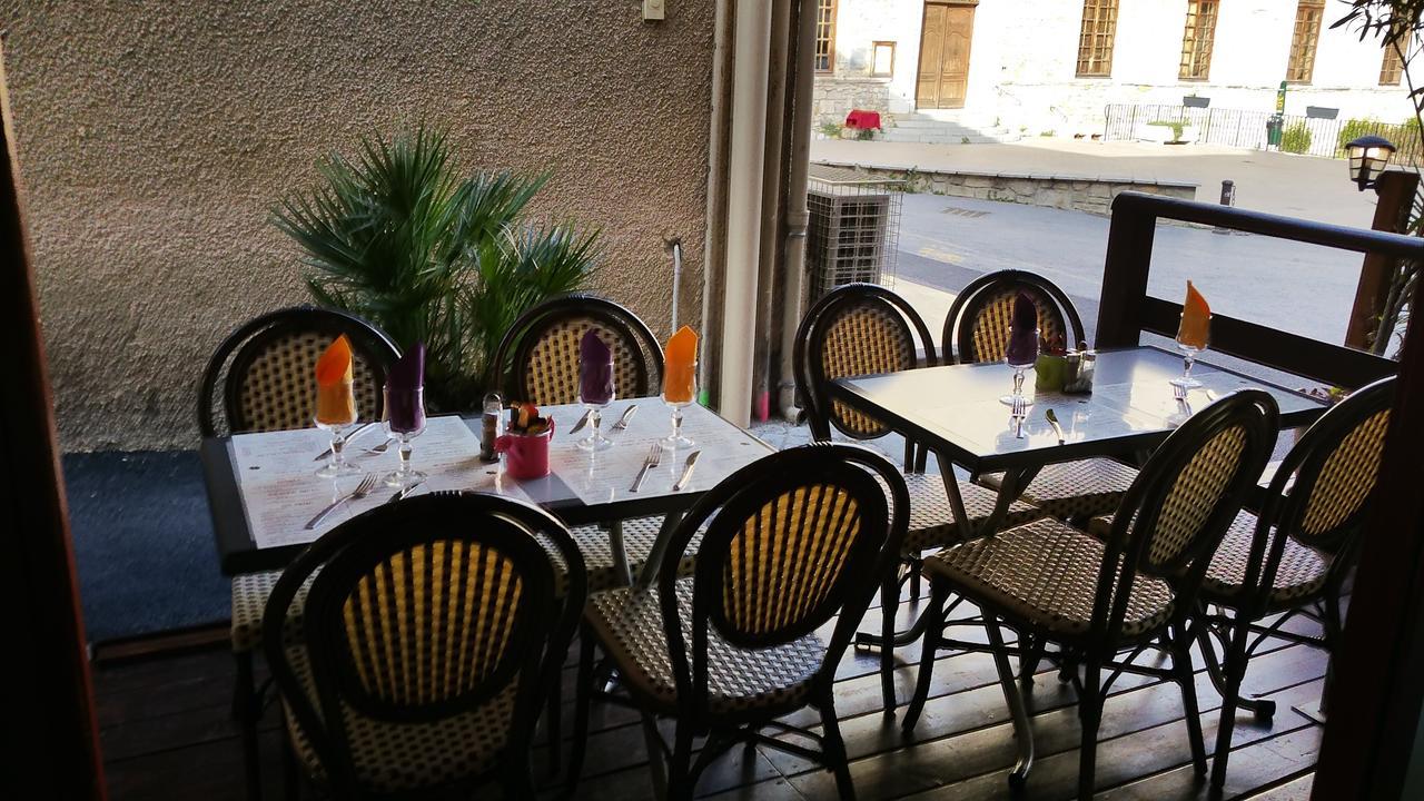 Hotel Le Passage De Vallon Exterior photo